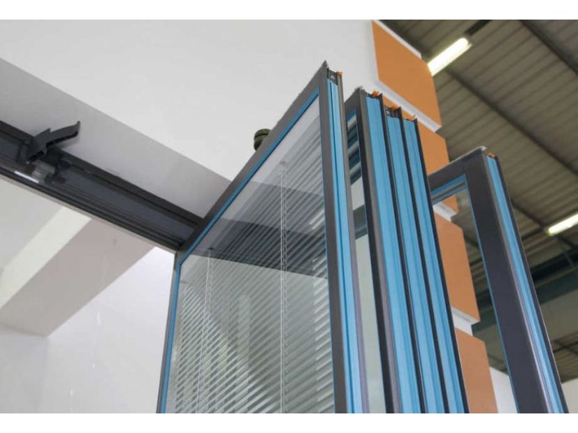 접이식 유리 발코니