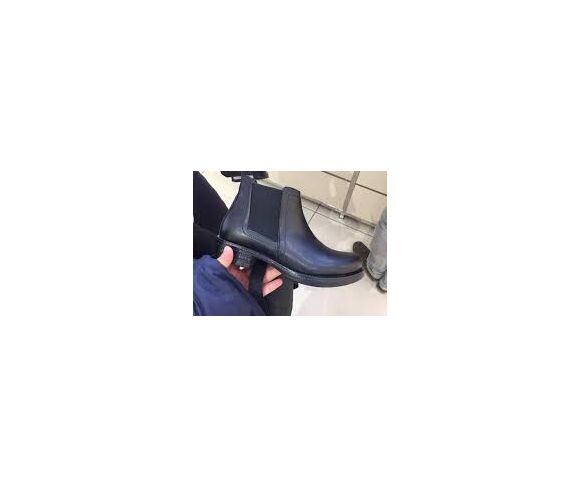 Shoe
