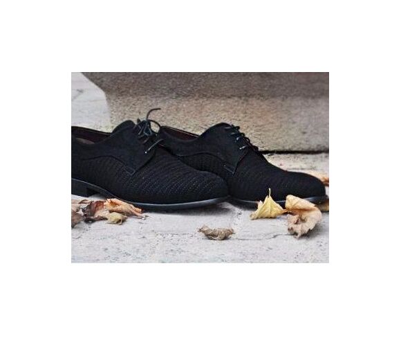 Shoe