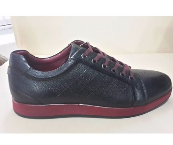 Shoe
