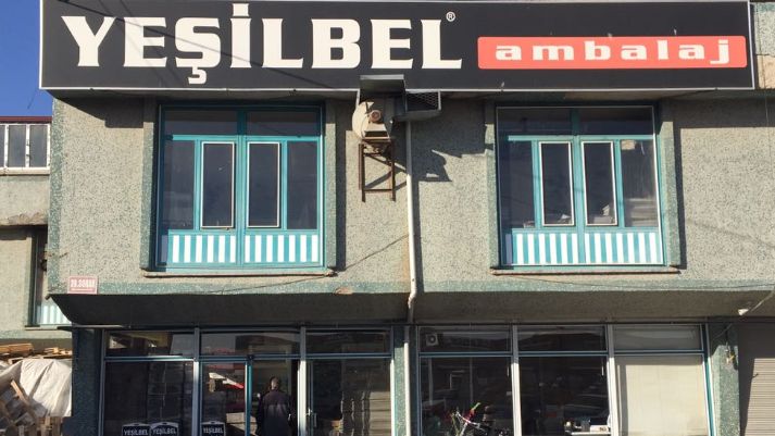 Ye&#x15F;il bel ambalaj