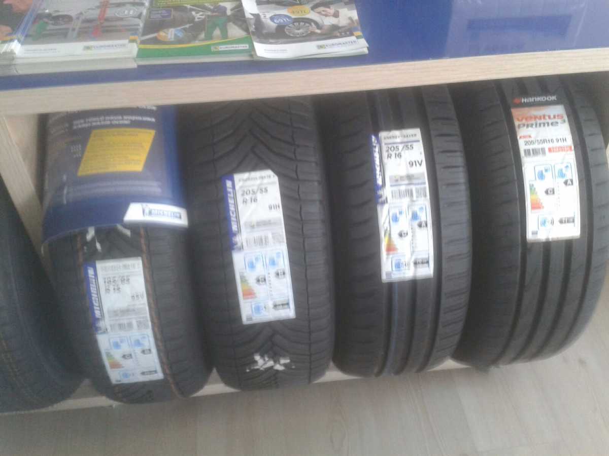 Automobile Tyre
