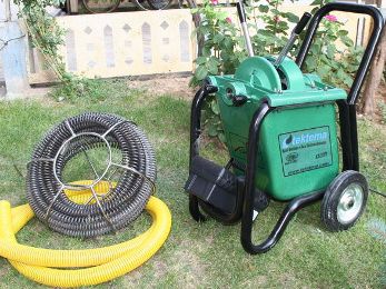 ماكينة تنظيف القناة والمدخنة