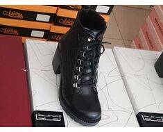 Shoe