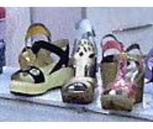 Shoe