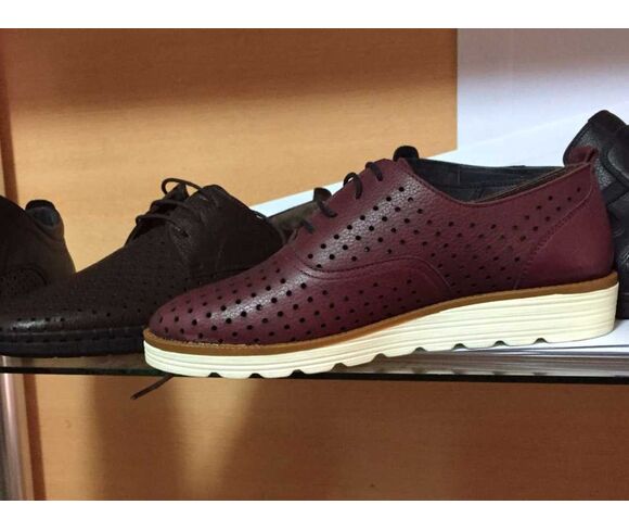 Shoe