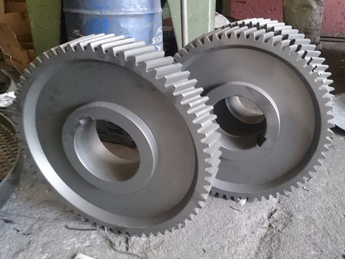 Ejes De Transmisi&#xF3;n / Manivelas / Cojinetes De Apoyo / Engranajes / Ruedas Dentadas