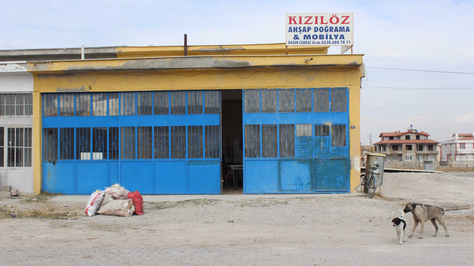 Kızılöz Ahşap Doğrama ve Mobilya