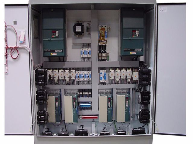 لوحة تحكم الكهرباء