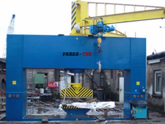 Presse De Construction Navale