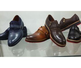 Shoe