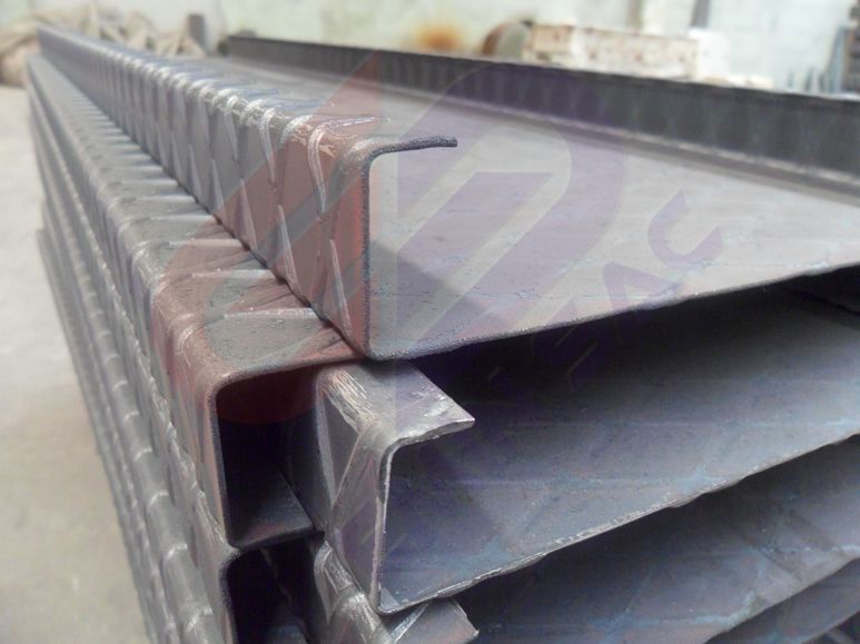 Sheet Cutting-twisting