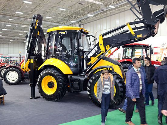 ماكينات العمل