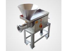 Carrot Pulling Machine