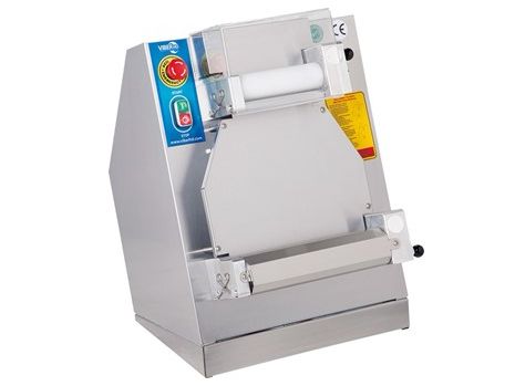 ماكينة فتح العجين