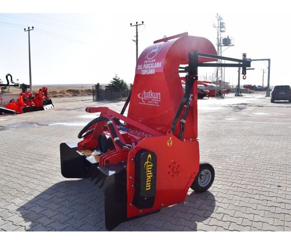 Mulcher for the Collection of Pruning Residues Wood Chipper