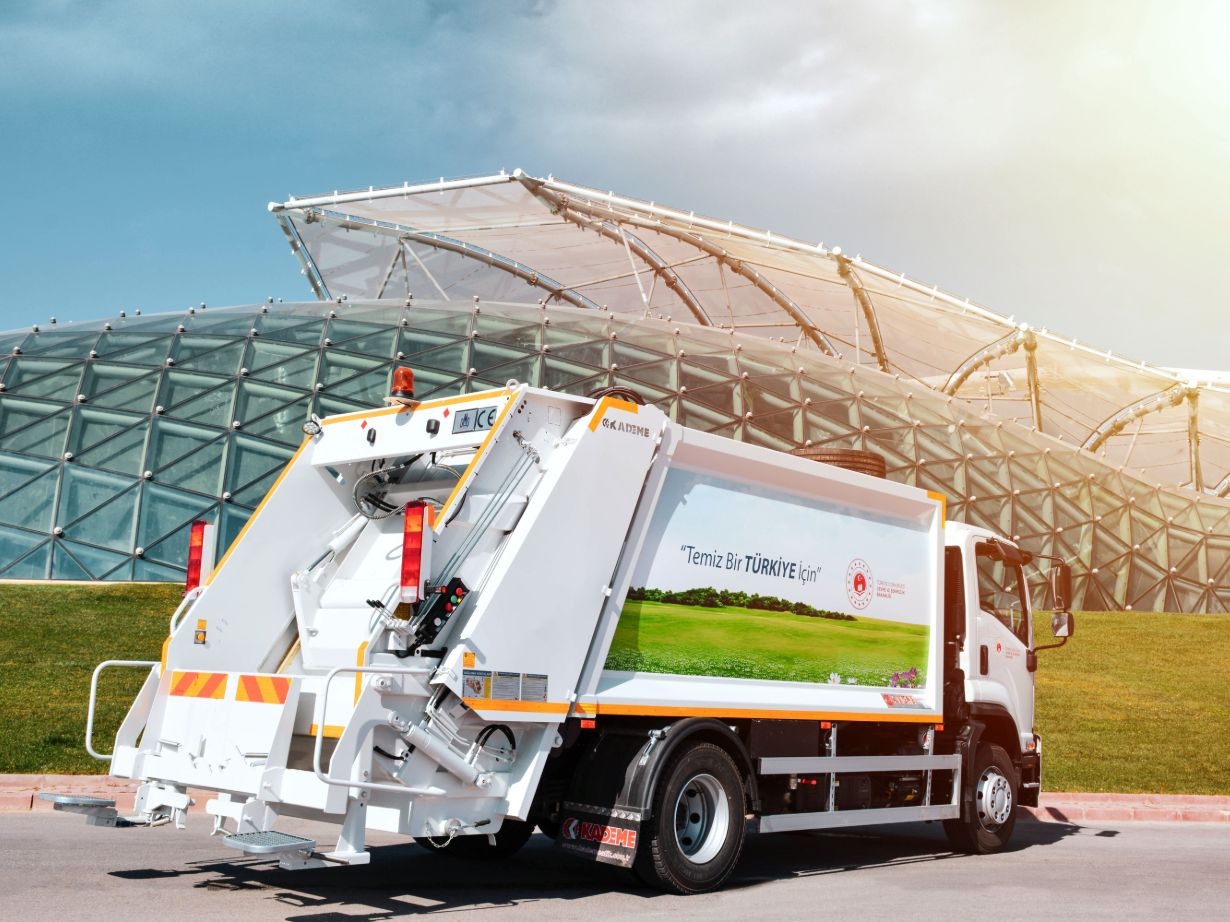 Hydraulic Compressed Waste Vehicles