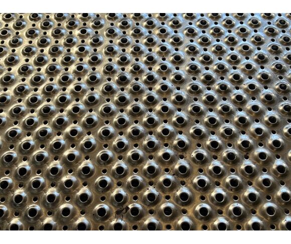 Special perforated sheet