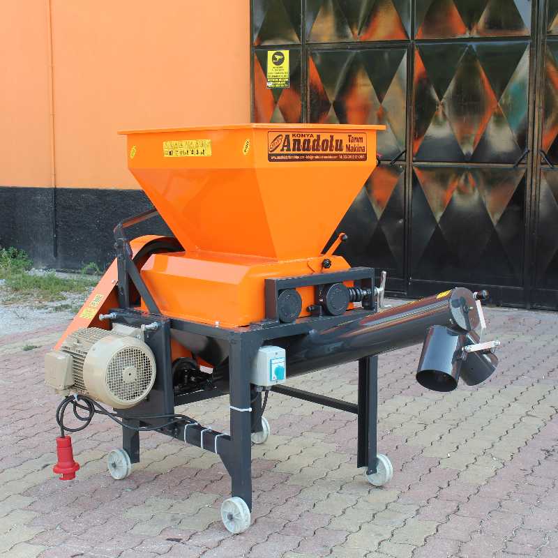 Electrical And Tractor Feed Mashing Machine